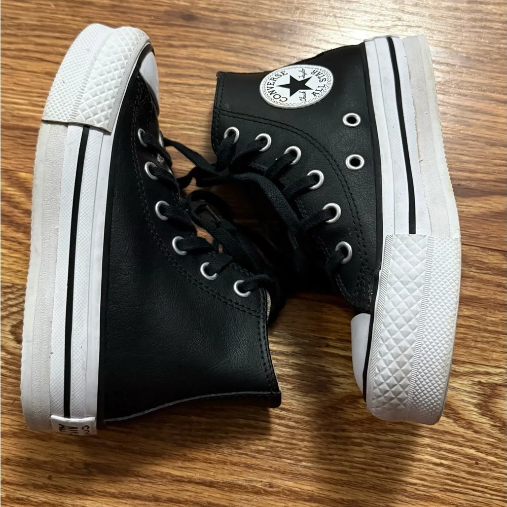 Converse Chuck Taylor All Star EVA Lift Platform Leather Size 11 Youth